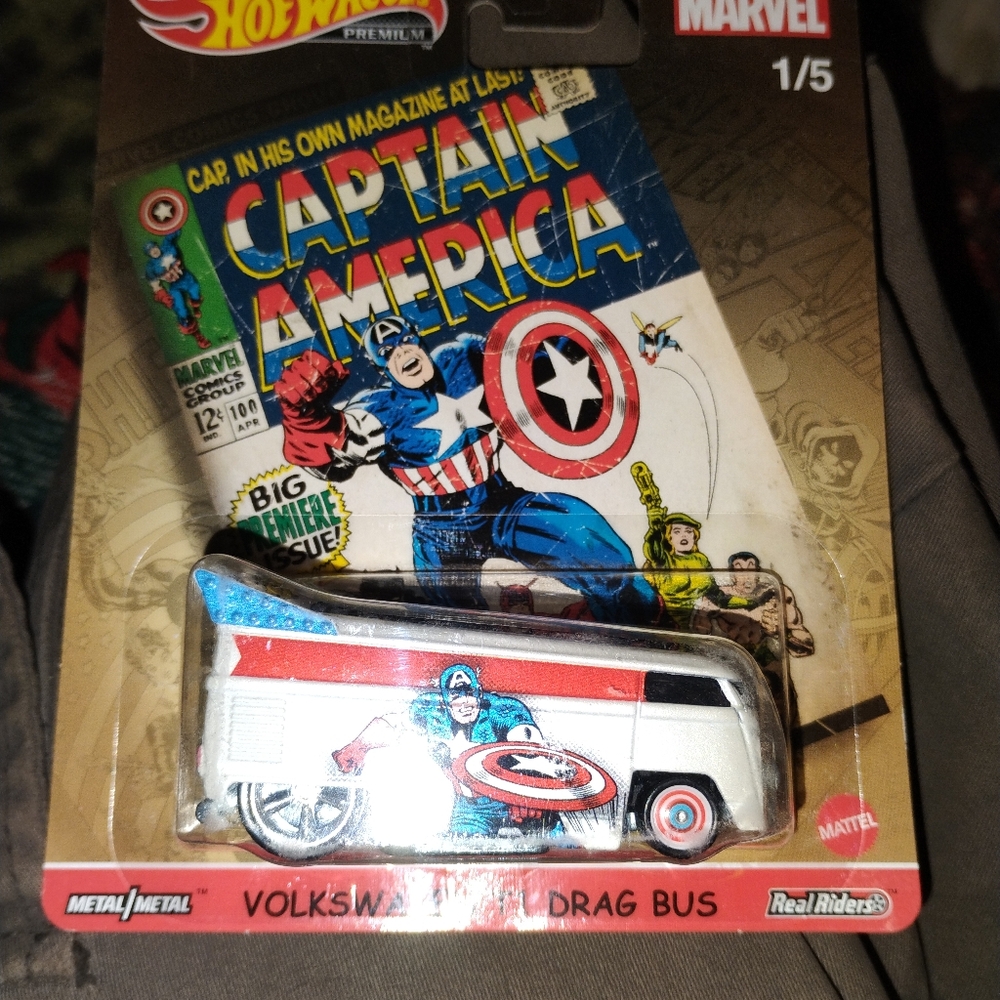 Hot Wheels Premium Marvel Avengers Captain America VW Volkswagen T1 Drag Bus